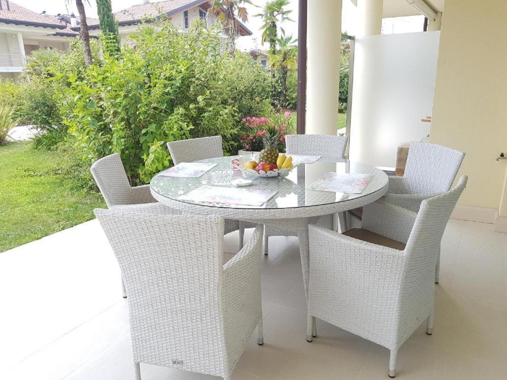 De Luxe Apartments Eden سيرمِيوني المظهر الخارجي الصورة